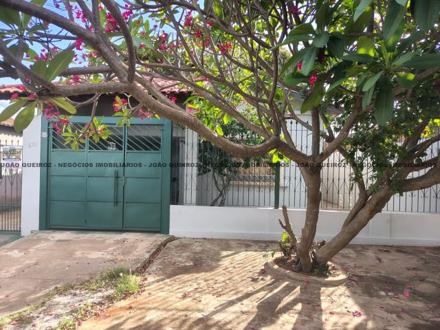 CASA AMPLA - VILA BANDEIRANTES - 3QT - TERRENO GRANDE